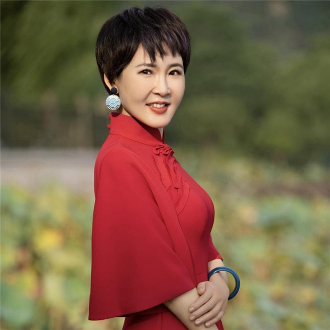 密关系》：在爱中成长遇见更好的自己凯发天生赢家张德芬《活出你想要的亲(图4)