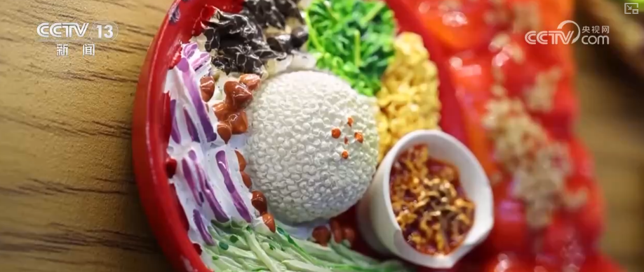 启消费新密码 早市里的城市温度推升文旅消费热力凯发国际平台尝过“烟火”拥抱“冰雪”新体验开(图13)